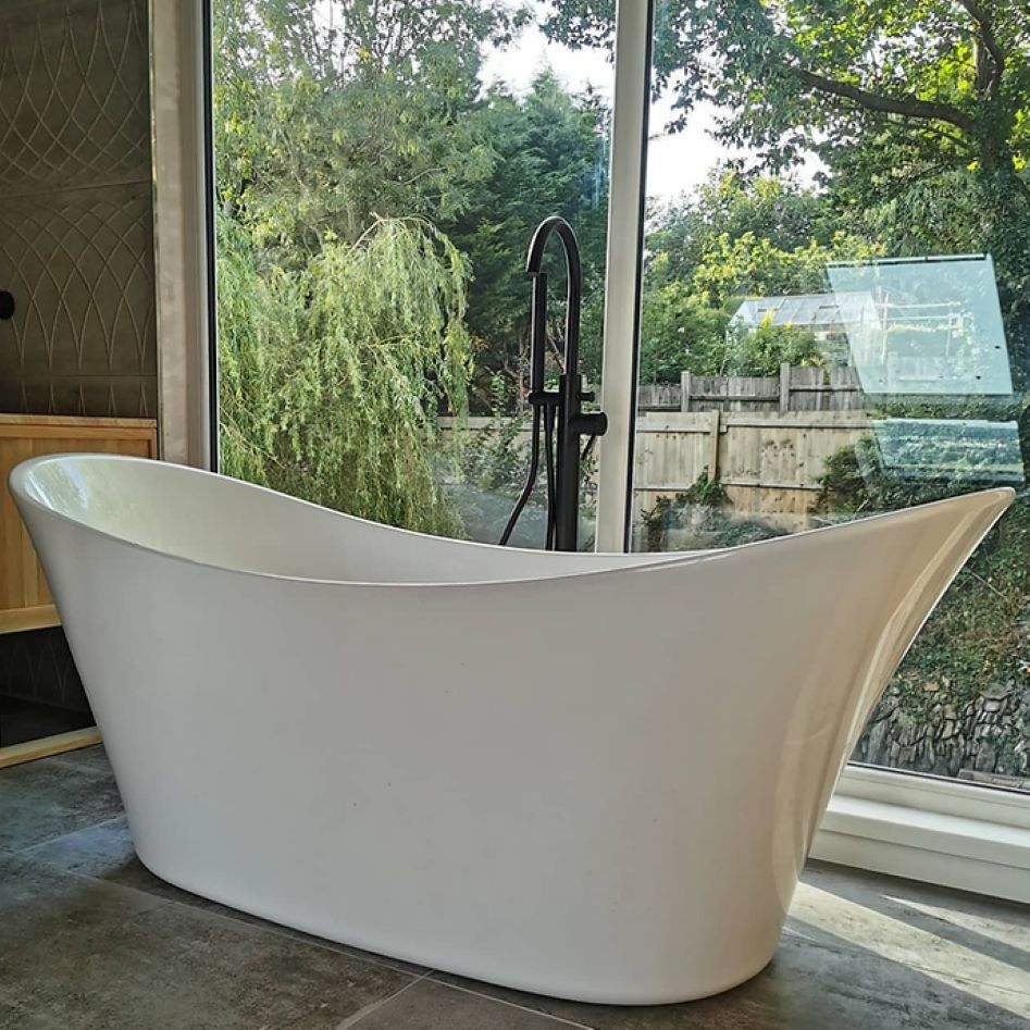 Charlotte Edwards Harrow Gloss White Freestanding Bath 1700x700x720mm in home setting