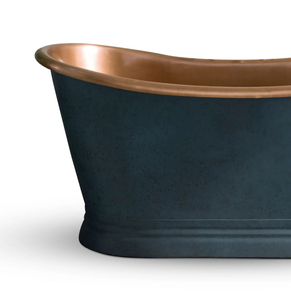 Coppersmith Creations Slanted Cascading Base Copper Bathtub RAL 7024 Graphite grey Exterior & Antique Finish Interior close up of left side